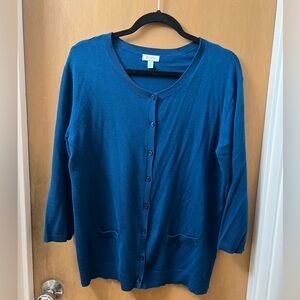 Women’s blue 3/4 length sleeve cardigan. Size large.